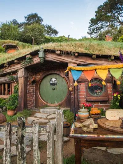 Hobbiton Movie Set