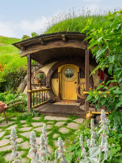 Hobbiton Movie Set