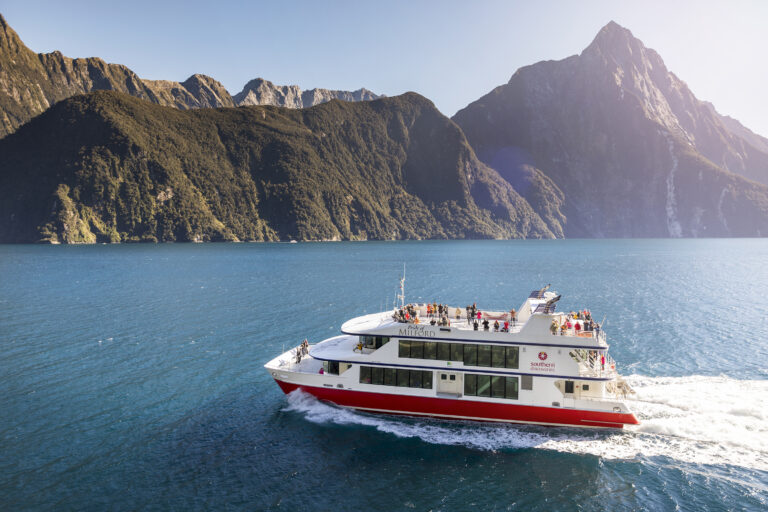 Southern Discoveries - Milford Sound Cruises